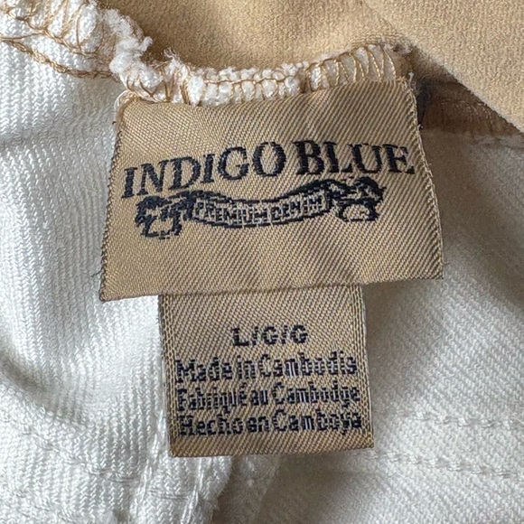 Indigo Blue Maternity Stretch Denim Jeans with Tan Over the Bellyband - Picture 6 of 8